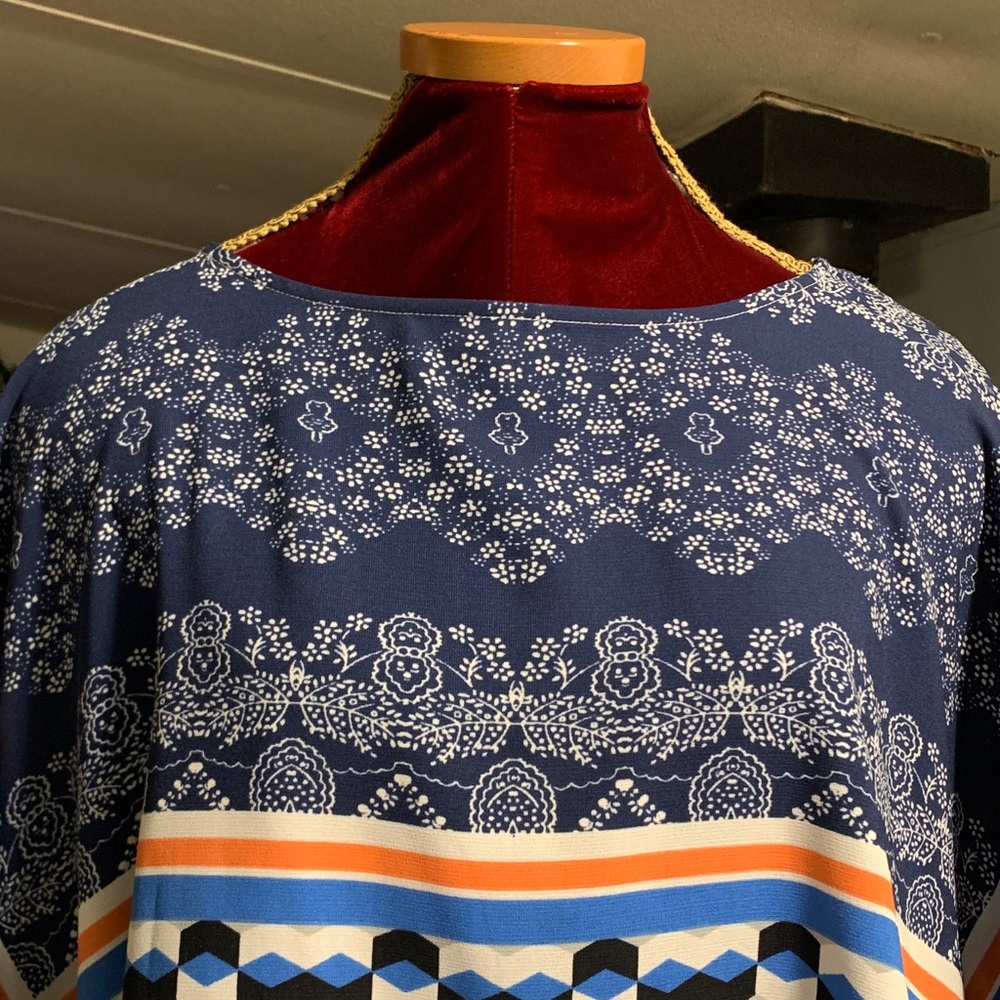 Sharagano Multi Print Poncho NWOT - Picture 2 of 9